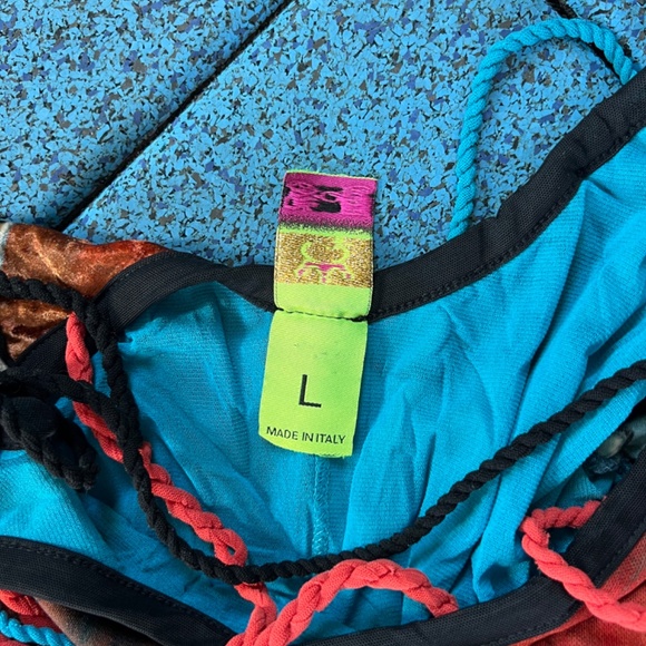 Save the queen printed velvet dress with strings size M. - Picture 3 of 5